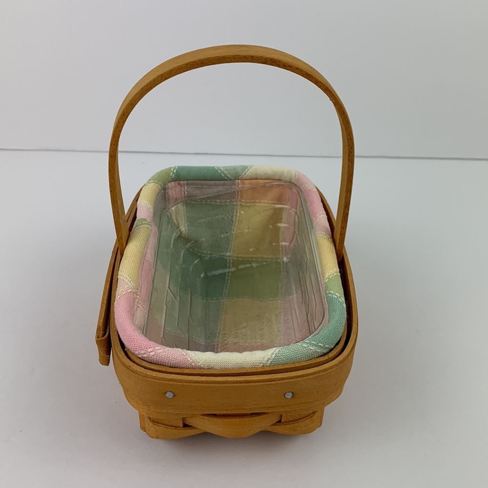 Longaberger basket handwoven 2000 basket with fabric liner in plastic insert - Picture 2 of 10